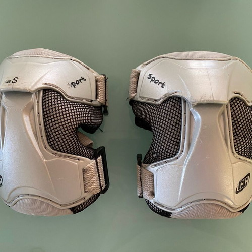 Protective set used, size Small