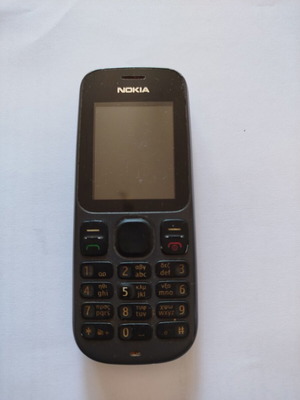 Nokia 100 classic feature phone used, no charger or battery