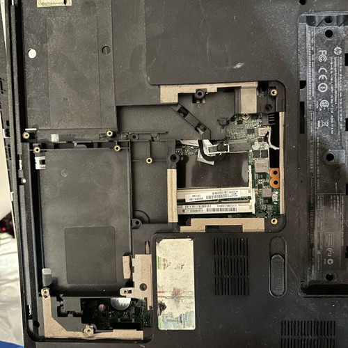 HP Pavilion dv7-400ev Entertainment Notebook PC used screen and motherboard for parts