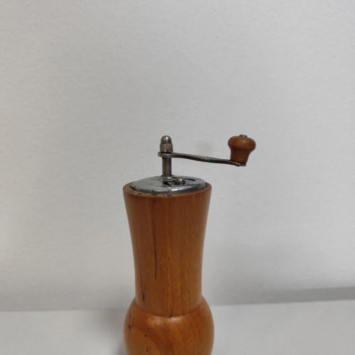 Vintage Italian spice mill used