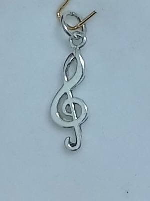Silver treble clef pendant