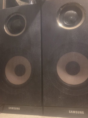Samsung speakers with woofer 2+1 used
