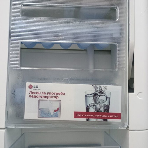 LG Nofrost refrigerator with freezer and water dispenser