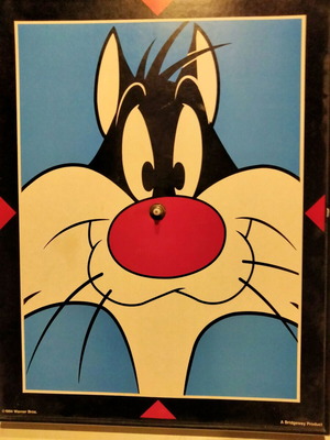 Vintage Sylvester Looney Tunes wall clock used, 1994 Warner Bros.