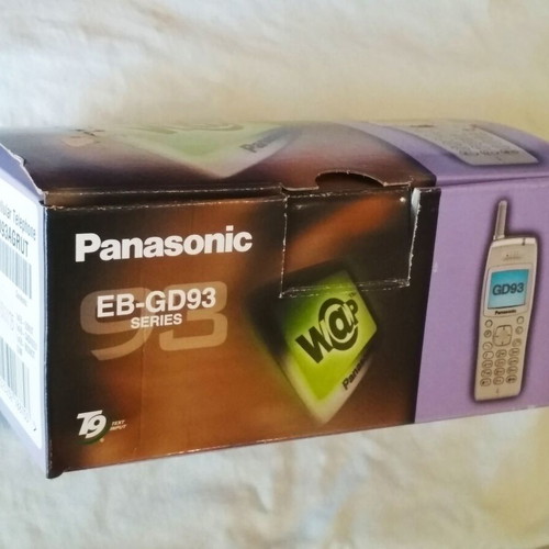 Panasonic GD 93 cell phone like new, silver