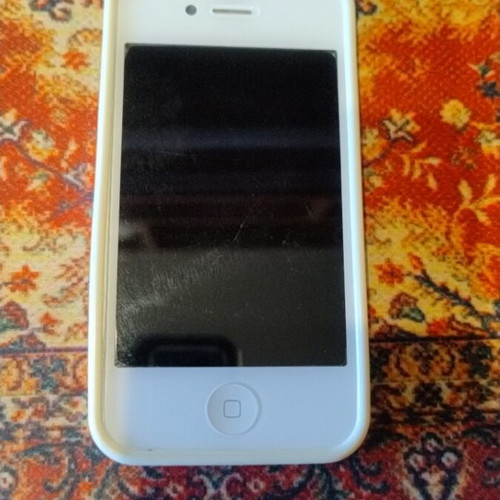 iPhone 4s used, white, condition unknown