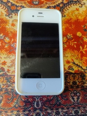 iPhone 4s used, white, condition unknown