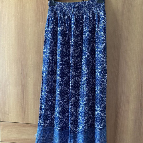David Jones long floral skirt M 38 10 new, white and blue