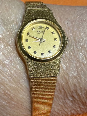 Seiko Vintage Quartz Watch gold, like new, women's