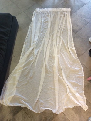White curtain used 1m x 2.5m