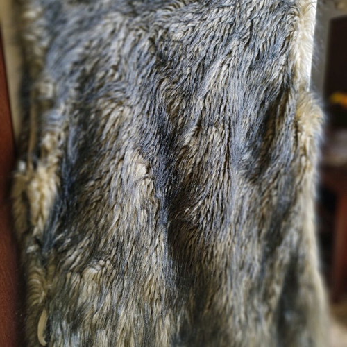 Synthetic sleeveless fur vest brown like new