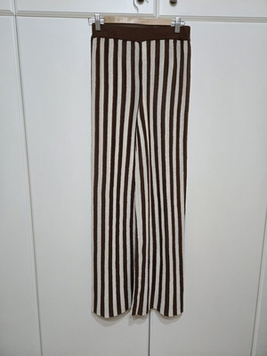 Zara thin knitted pants like new, size small, beige and brown
