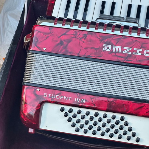Hohner Student IVN Accordion used, red with case, vintage German