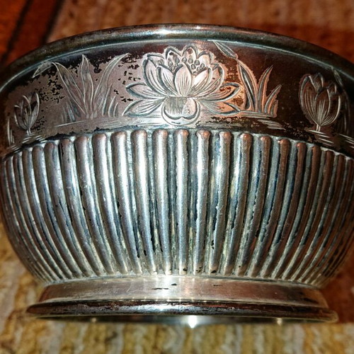 Wilcox Silverplate Co. antique bowl used