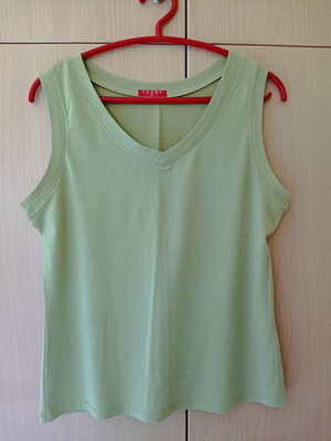 Women's sleeveless shirt used, green, size M