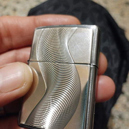 Zippo XV Twister μεταχειρισμένο με όμορφο σχέδιο