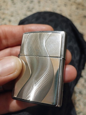 Zippo XV Twister μεταχειρισμένο με όμορφο σχέδιο