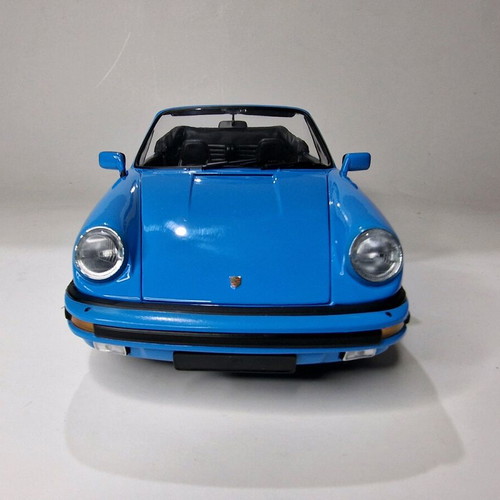 Minichamps Porsche Carrera 911 Cabriolet 1983 metal model scale 1:18 new