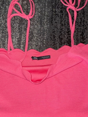 Zara pink top like new, size Large
