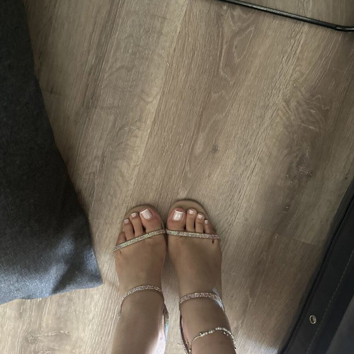 Steve Madden girl sandals with rhinestones, used, size 40, silver