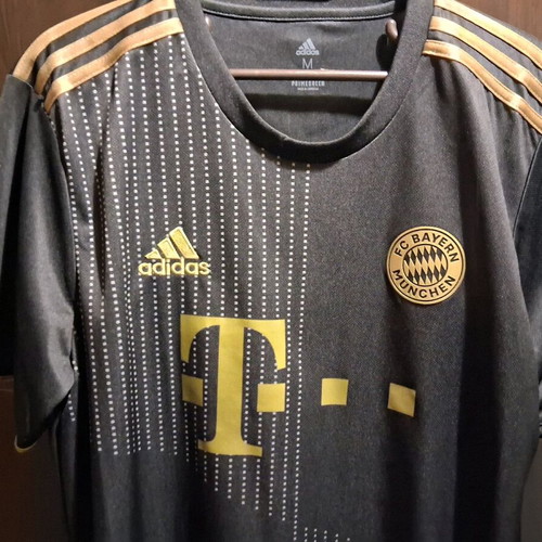 Bayern Munchen jersey new, authentic, size Medium