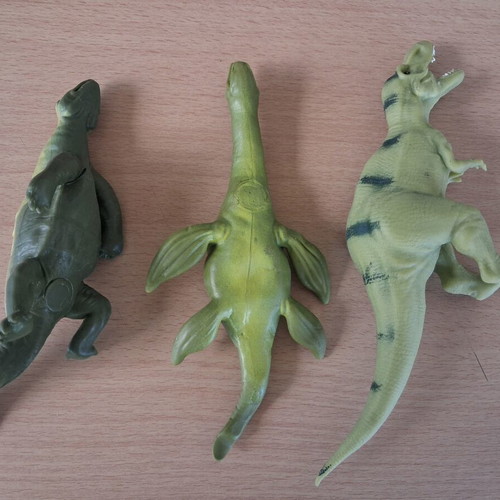 Rubber dinosaurs set of 3 used