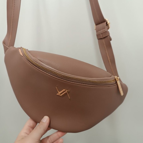 Verde women's beige waist bag used