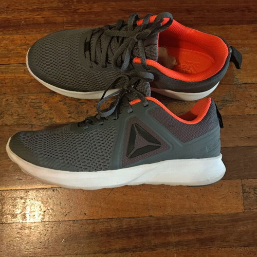 Reebok athletic shoes like new, size 42, gray