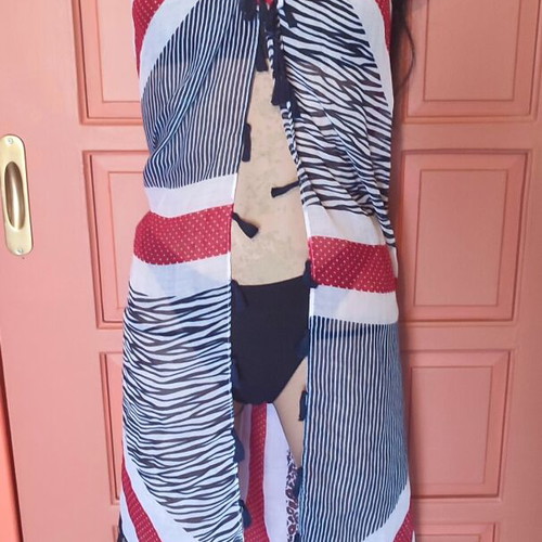Accessorize scarf-pareo like new, animal print, black and red