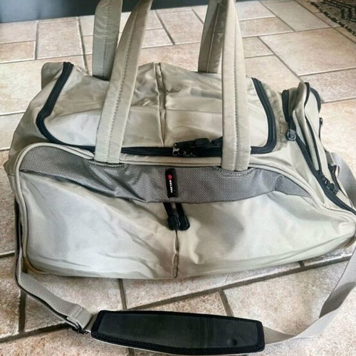 Delsey shoulder bag like new, gray for clothes and small items