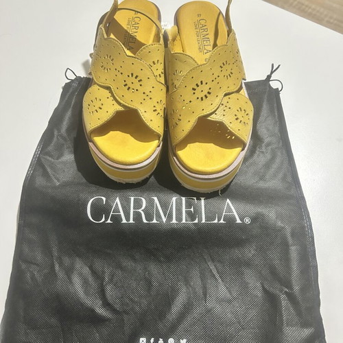 Carmela Footwear women's sandals like new, size 37, yellow leather