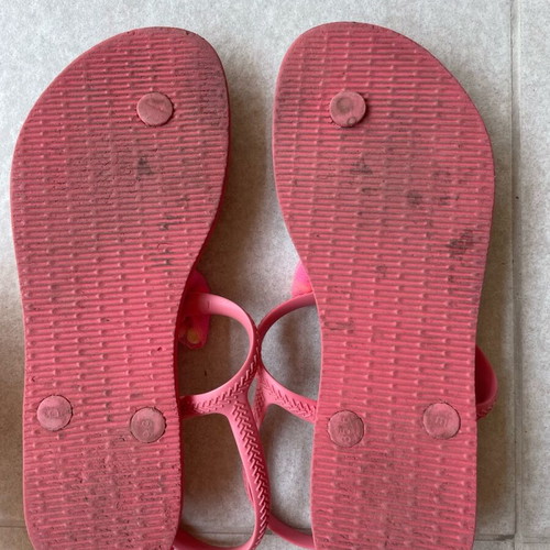 Havaianas flip flops like new, pink multicolor, sizes 35-36