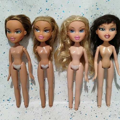 Bratz lot of 4 used damaged dolls for restoration projects
