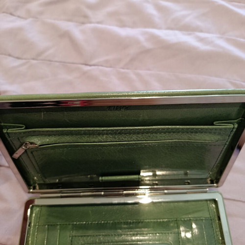 Leather wallet green like new