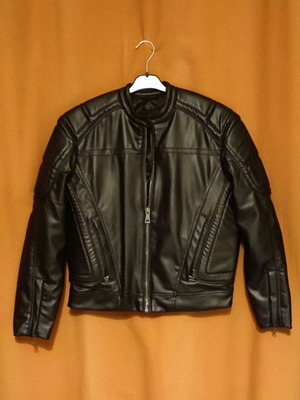 Μπουφάν Leather Biker Pull&Bear μαύρο σαν καινούργιο, μέγεθος Medium