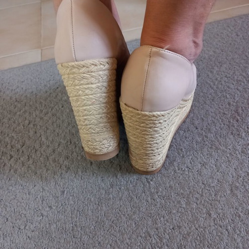 Platform sandals size 36 used, beige