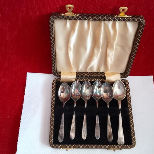 Collectible EPNSAI Dessert Spoon Set 1890-1910 with Box used