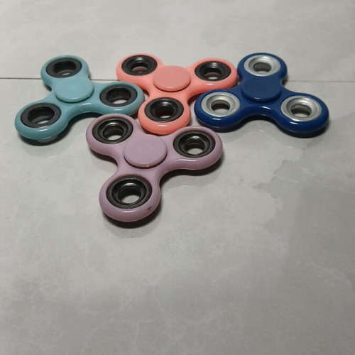 Fidget spinner used, pack of 4 stress toys
