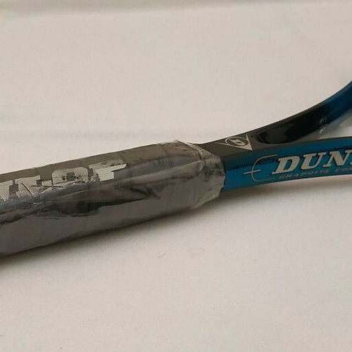 Dunlop Tennis Racket graphite, like new, 27 inches, grip size 3
