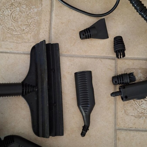 Montiss steam cleaner, like new