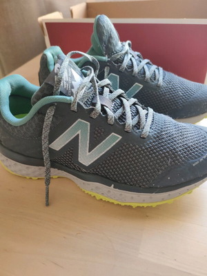 New Balance αθλητικά παπούτσια 37 μεταχειρισμένα, γκρι και πράσινα