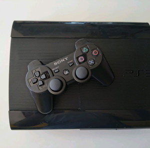Ps3 super slim(500gb)+контролер+игри+всички кабели!!!