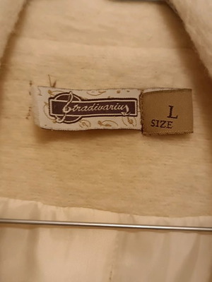 Stradivarius coat white size L used