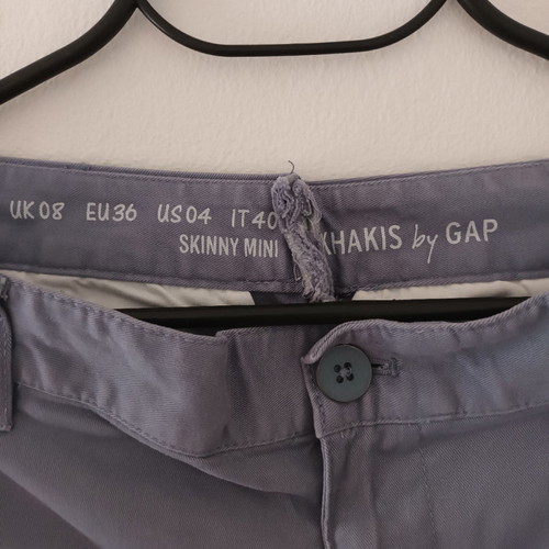 GAP pants slightly used