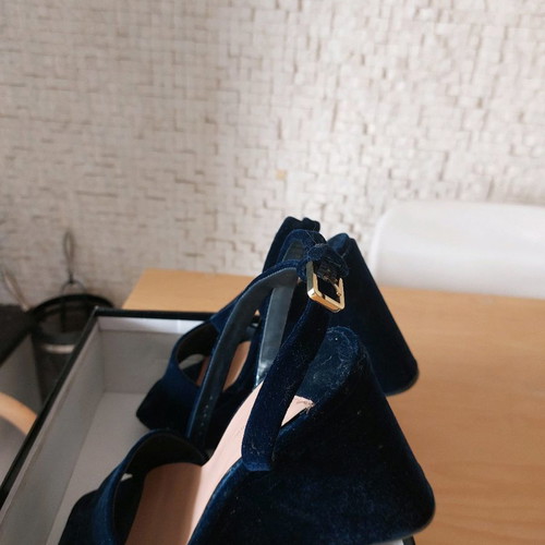 Suede blue platform shoes used size 40 in very good condition