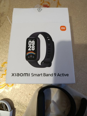 Смарт часовник Xiaomi Smart Band 9 Active нов