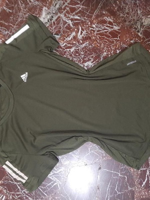 Adidas γυναικεία αθλητική μπλούζα καινούργια, πράσινη, μέγεθος S