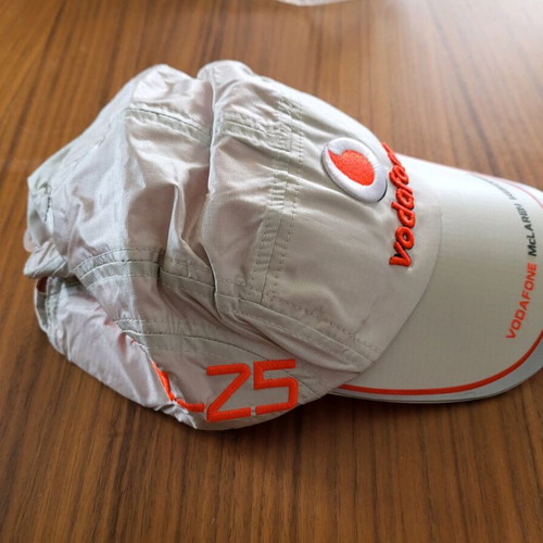 Καπέλο Vodafone Mclaren Mercedes F1 team καινούργιο, κόκκινο και ασημί, μέγεθος L