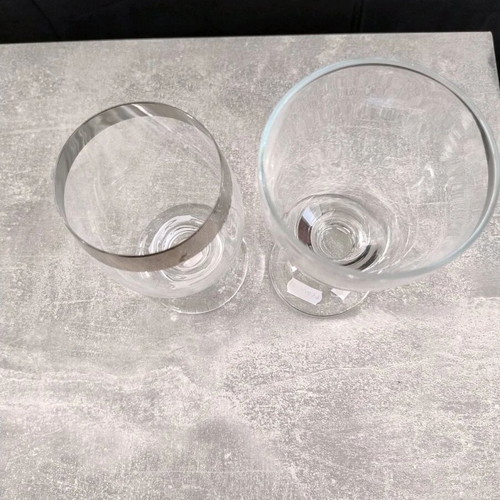 Stemmed glasses set like new