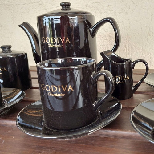 Godiva collectible hot chocolate and coffee set 15 pieces new